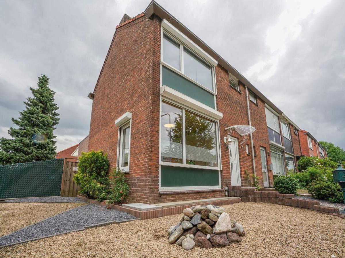 Villa Terraced House In Kerkrade With A Garden Exterior foto